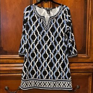 Women’s White House/Black Market dress